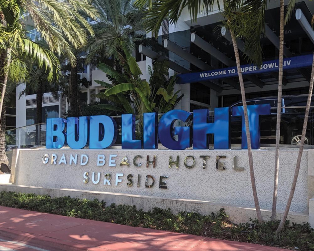 3d Elements & Signs - dimensional signage - bud light hotel-2