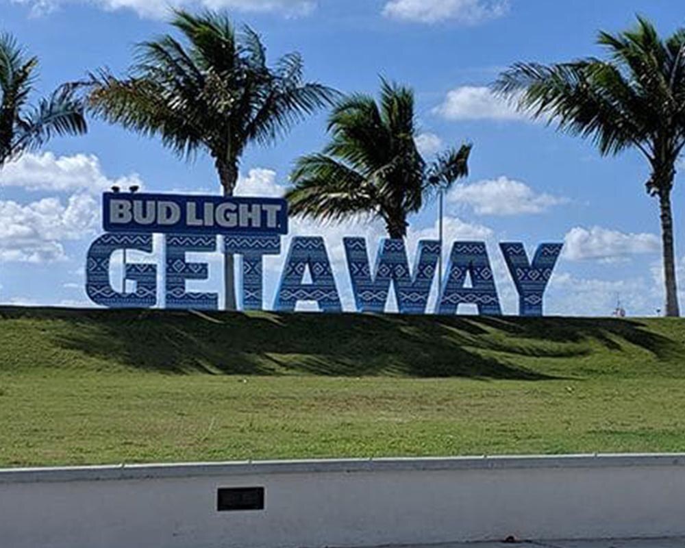 bud-light-getaway-custom-dimensional-signage-1